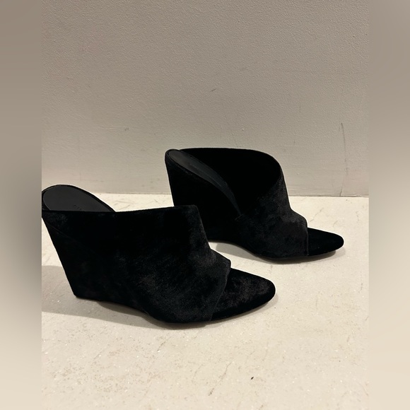 New black velvet Alexander Wang wedge heels. 37.5 - Picture 9 of 16